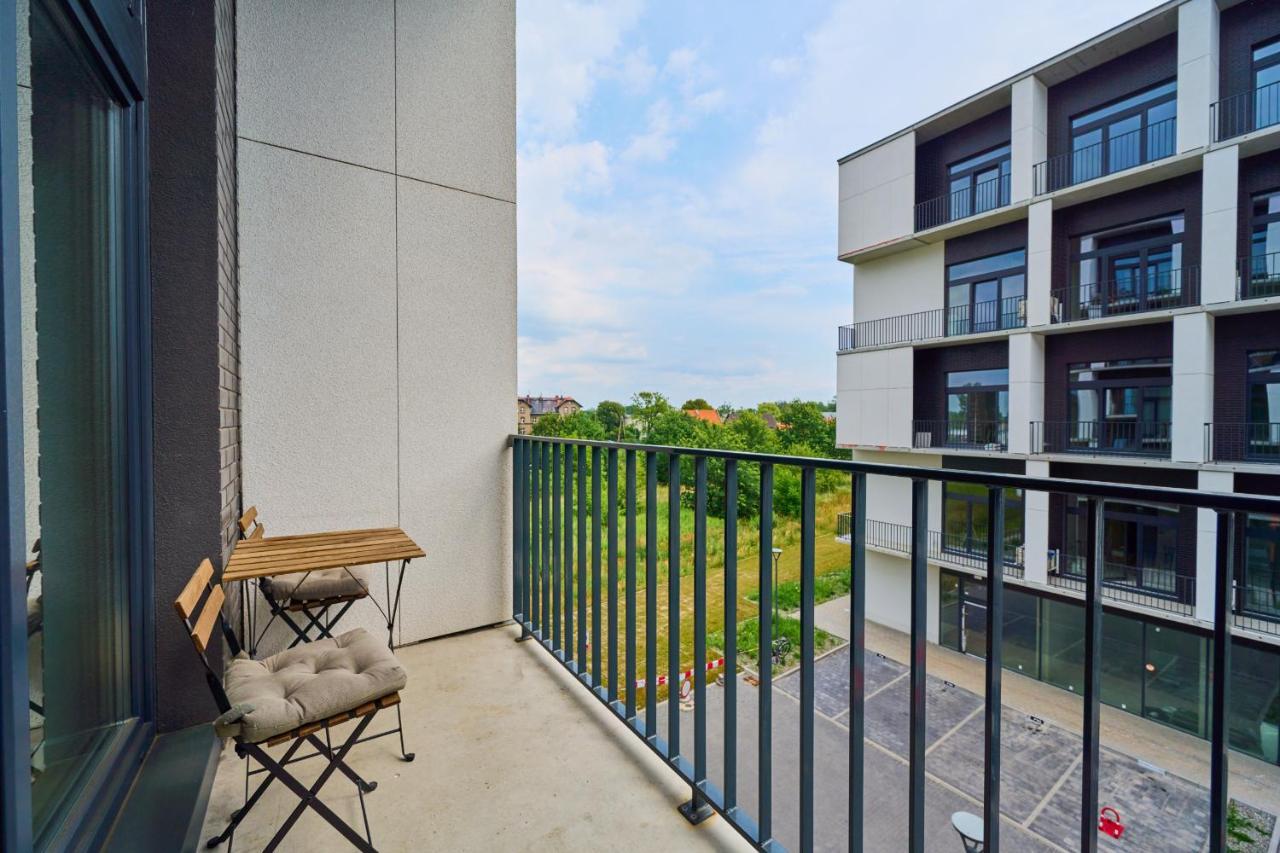 Mezzanine Studio Apartments Zarembowicza Wroclaw Airport By Renters エクステリア 写真