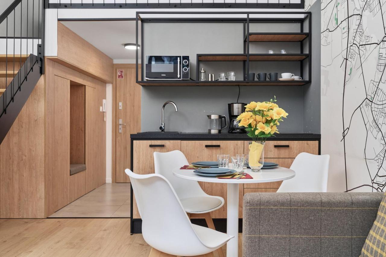 Mezzanine Studio Apartments Zarembowicza Wroclaw Airport By Renters エクステリア 写真