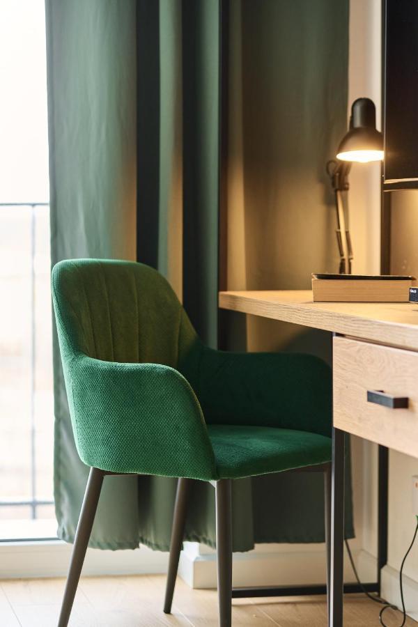Mezzanine Studio Apartments Zarembowicza Wroclaw Airport By Renters エクステリア 写真