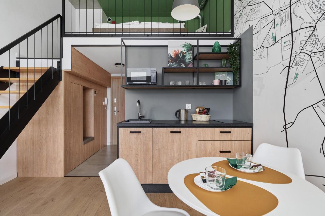Mezzanine Studio Apartments Zarembowicza Wroclaw Airport By Renters エクステリア 写真