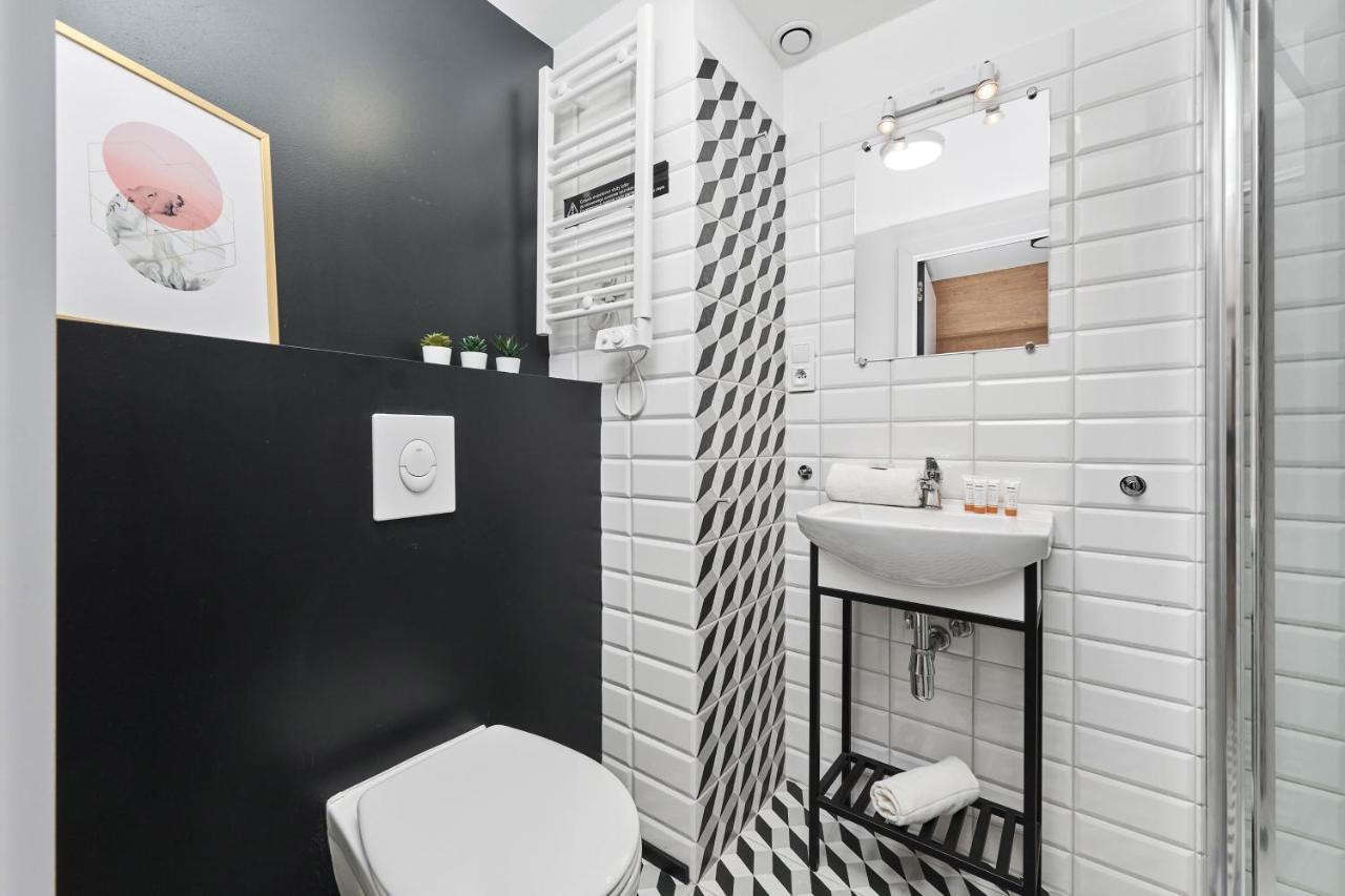 Mezzanine Studio Apartments Zarembowicza Wroclaw Airport By Renters エクステリア 写真