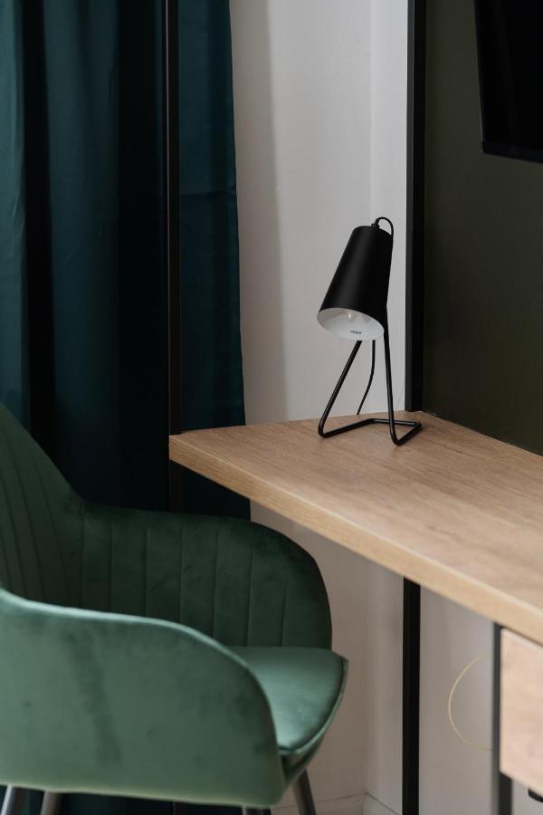 Mezzanine Studio Apartments Zarembowicza Wroclaw Airport By Renters エクステリア 写真