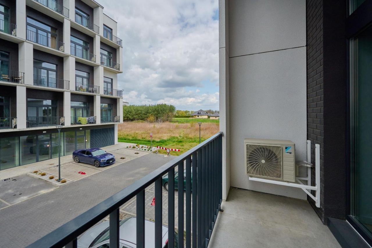 Mezzanine Studio Apartments Zarembowicza Wroclaw Airport By Renters エクステリア 写真