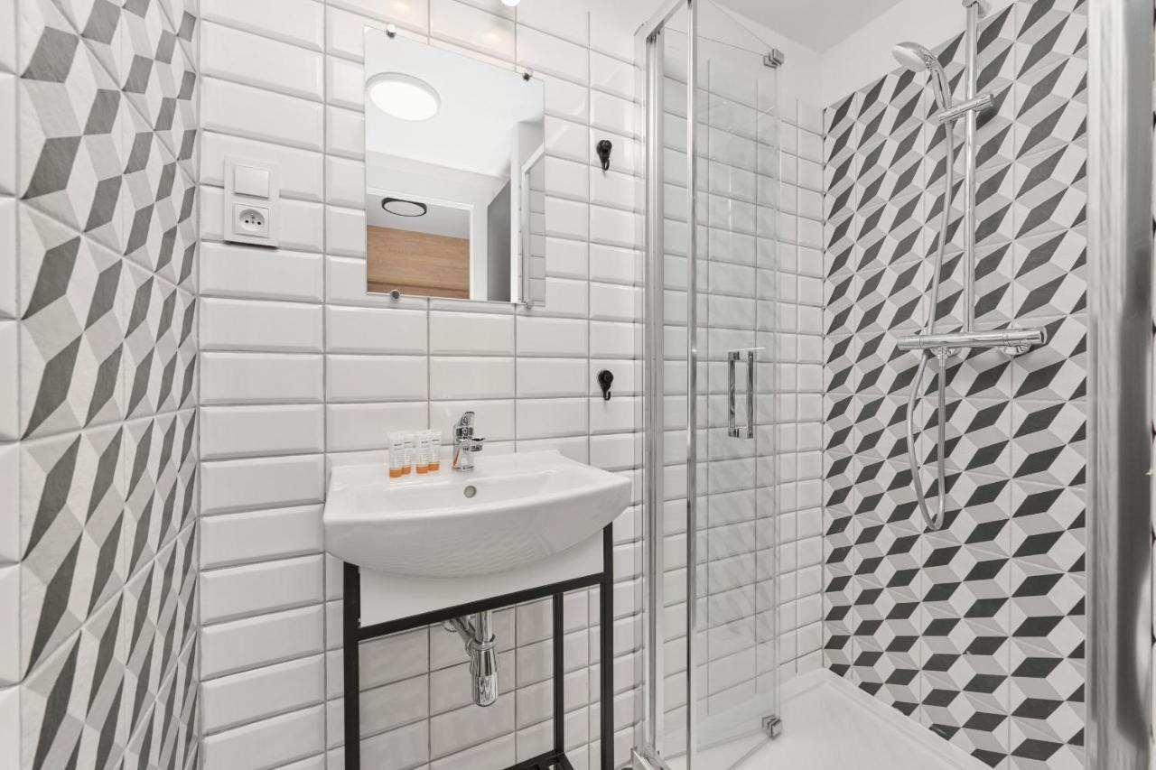 Mezzanine Studio Apartments Zarembowicza Wroclaw Airport By Renters エクステリア 写真