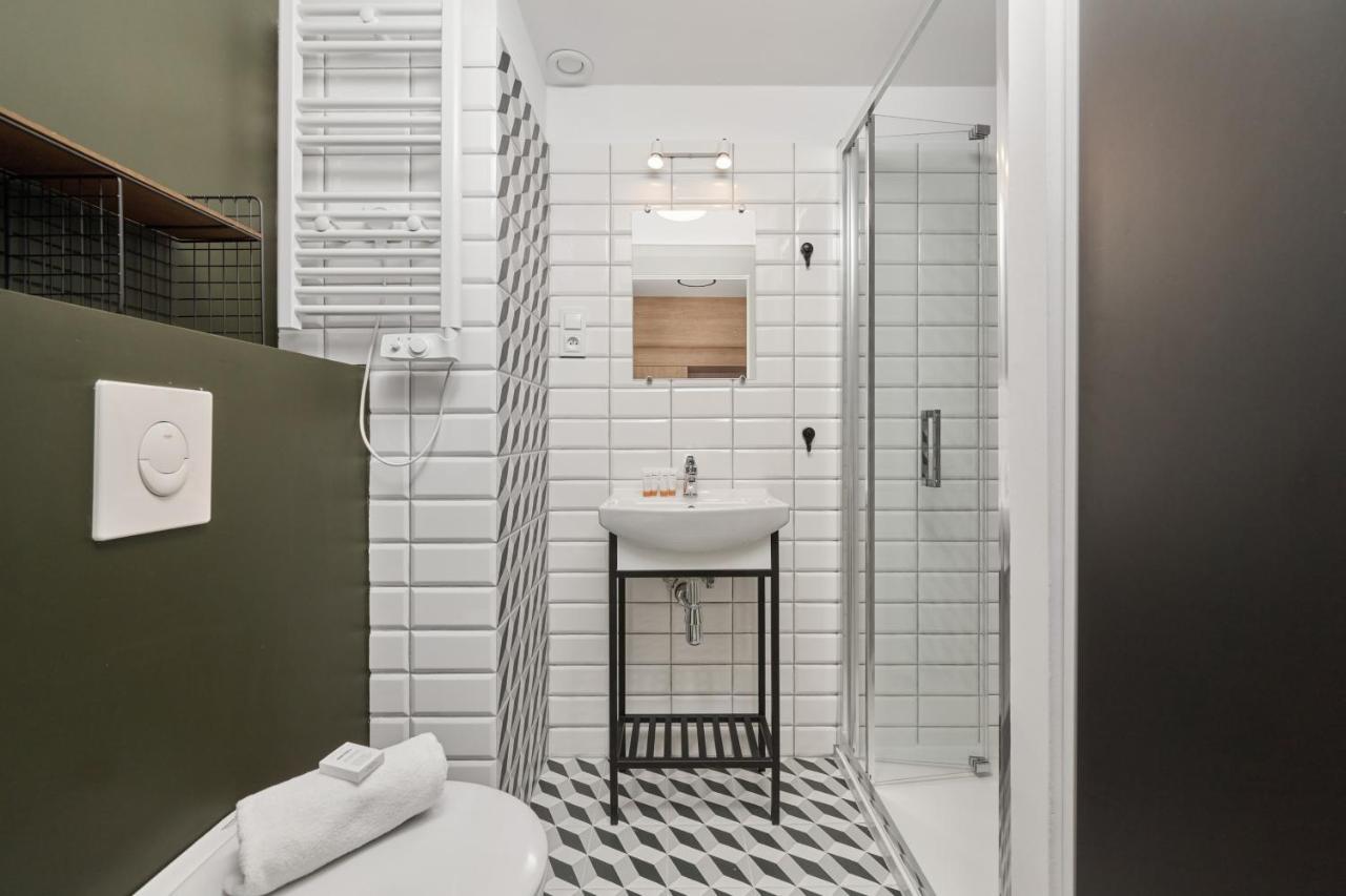 Mezzanine Studio Apartments Zarembowicza Wroclaw Airport By Renters エクステリア 写真