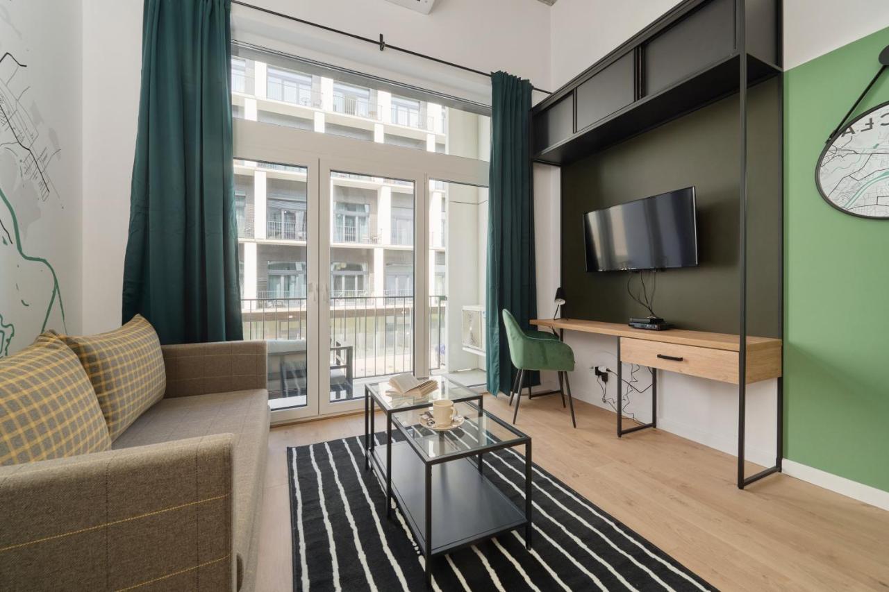 Mezzanine Studio Apartments Zarembowicza Wroclaw Airport By Renters エクステリア 写真